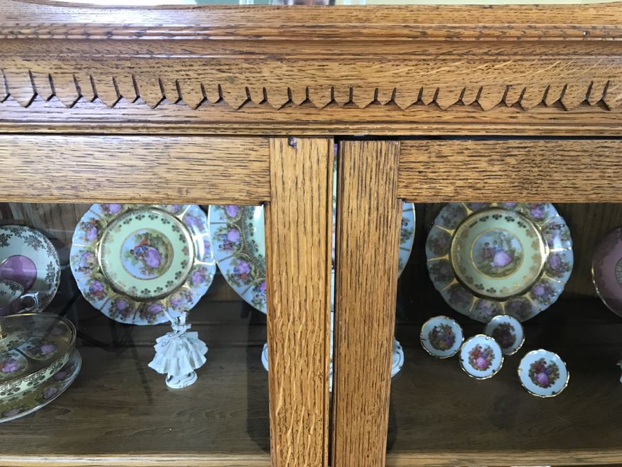 Stunning Tiger Oak Glass Front Curio Cabinet With Beveled Glass Mirror And Nice Wood Carvings [Photo 11]