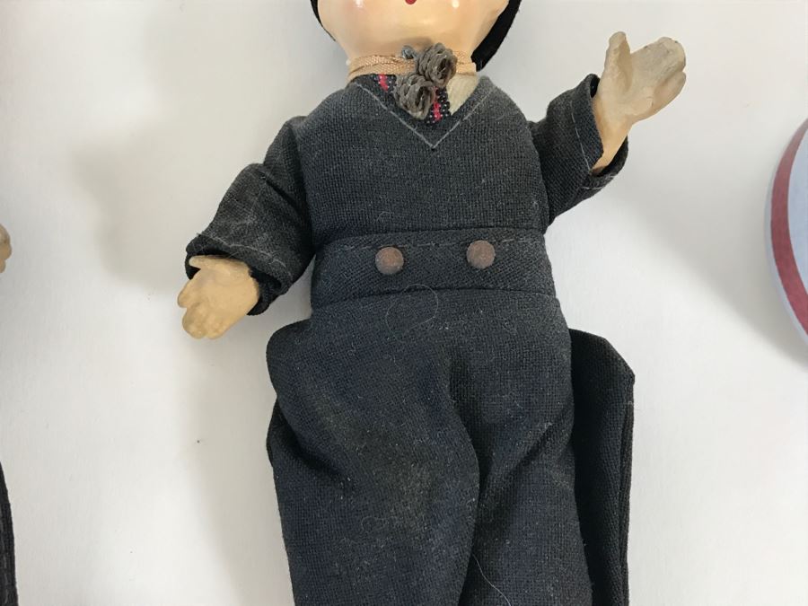 Pair Of Vintage International Dolls [Photo 7]