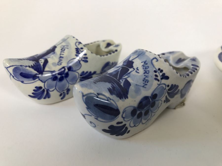 Pair Of Blue Delft Holland Clog Ashtrays And Plate [Photo 3]