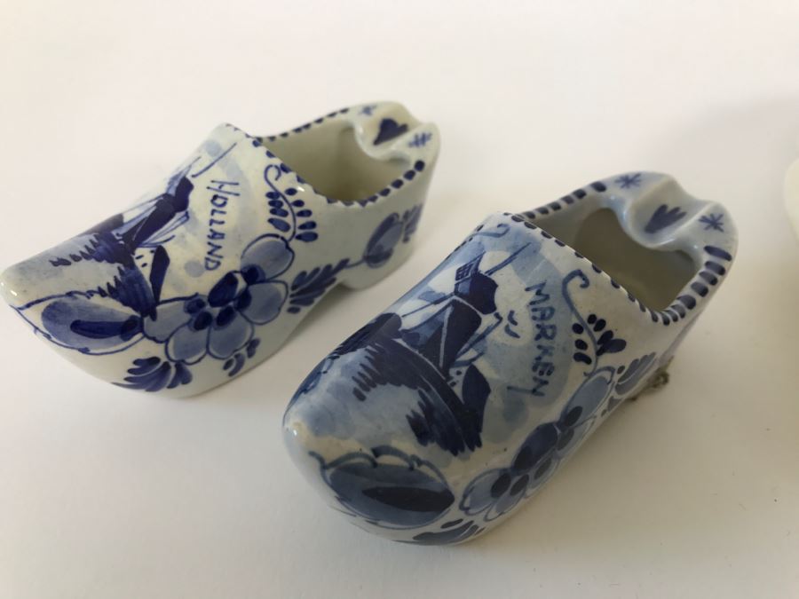 Pair Of Blue Delft Holland Clog Ashtrays And Plate [Photo 4]