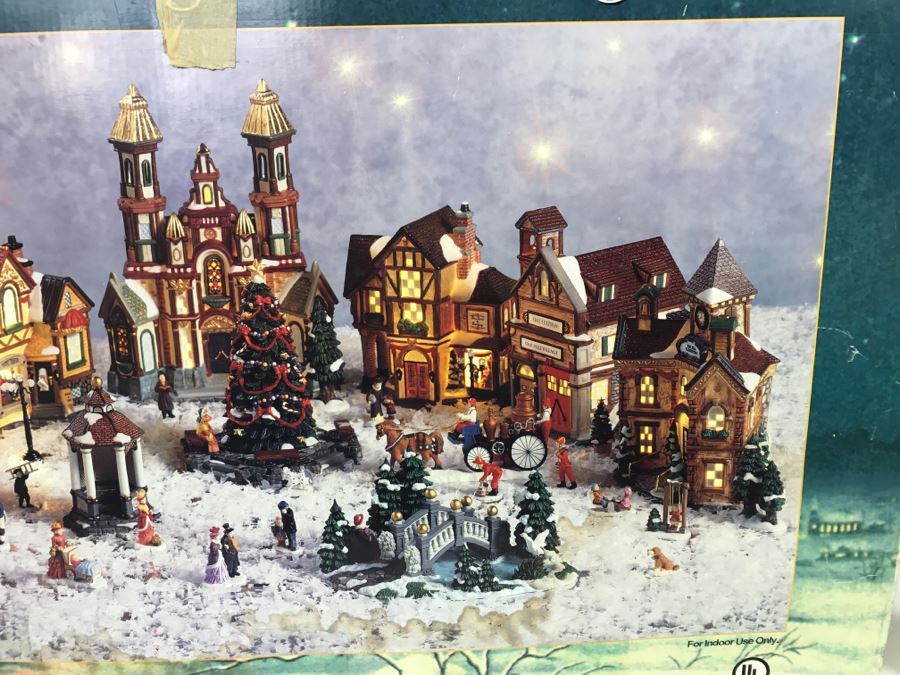 39 Piece Lighted Christmas Village Set [Photo 5]