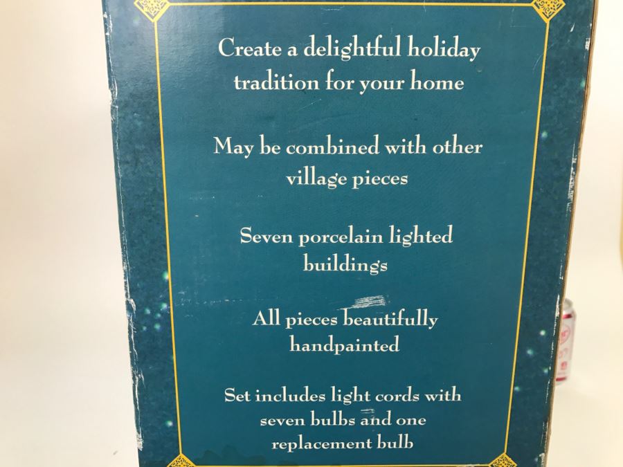 39 Piece Lighted Christmas Village Set [Photo 6]