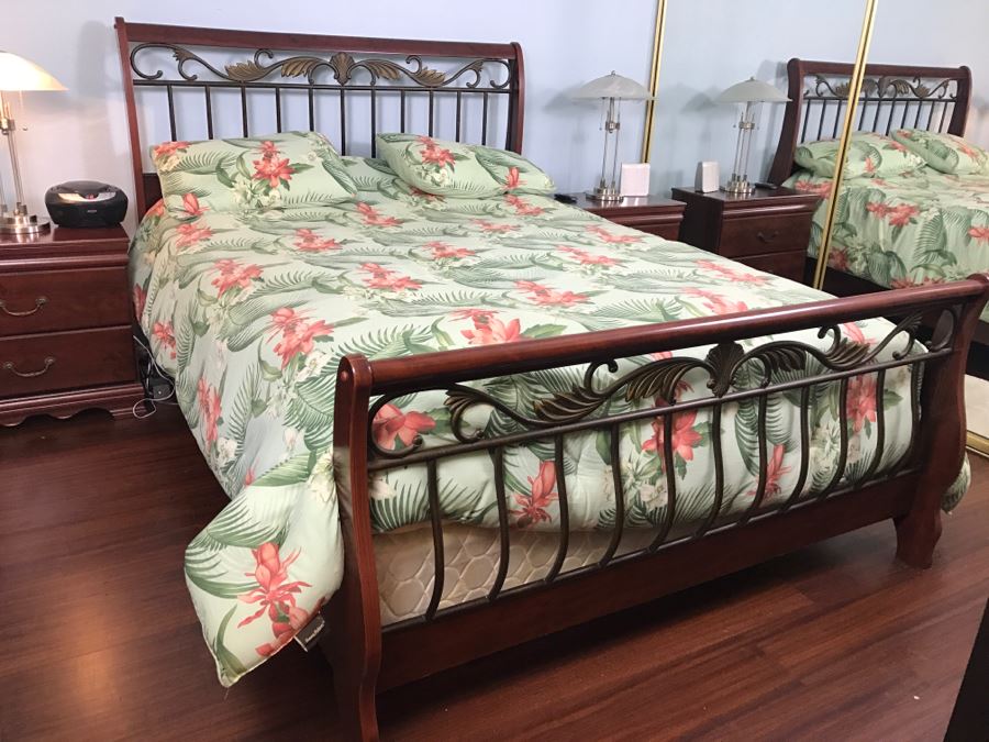 Queen Size Bed With Tempurpedic Mattress And Boxspring [Photo 1]