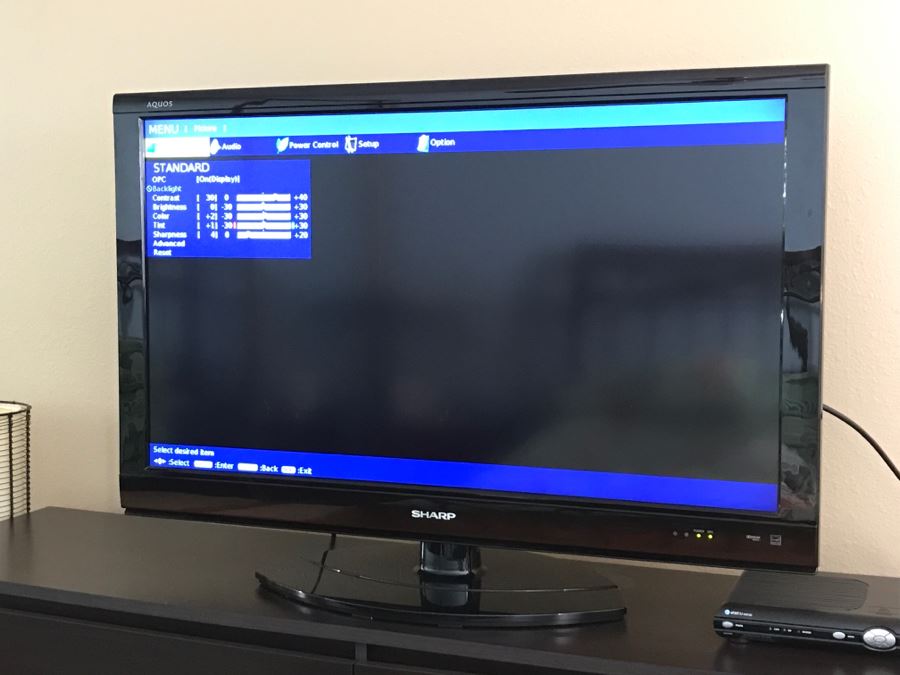 Sharp LC40E67U/N 40-Inch 1080p LCD HDTV [Photo 1]