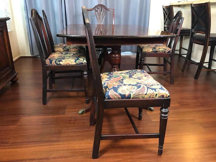 Stunning Mahogany Double Pedestal Dining Table With 6 Dining Chairs (2 Armchairs) [Photo 29]