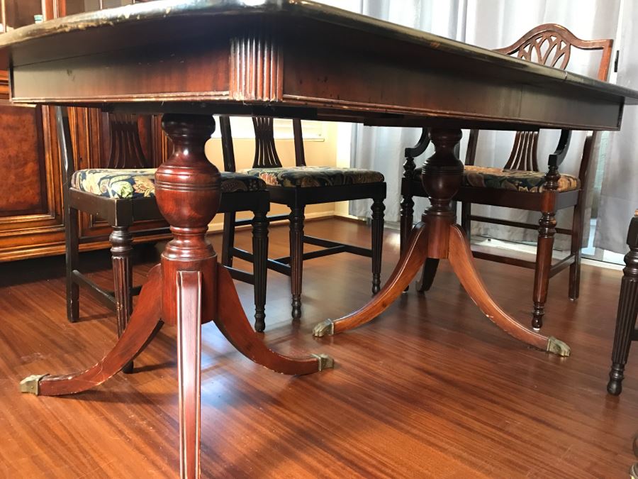 Stunning Mahogany Double Pedestal Dining Table With 6 Dining Chairs (2 Armchairs) [Photo 9]