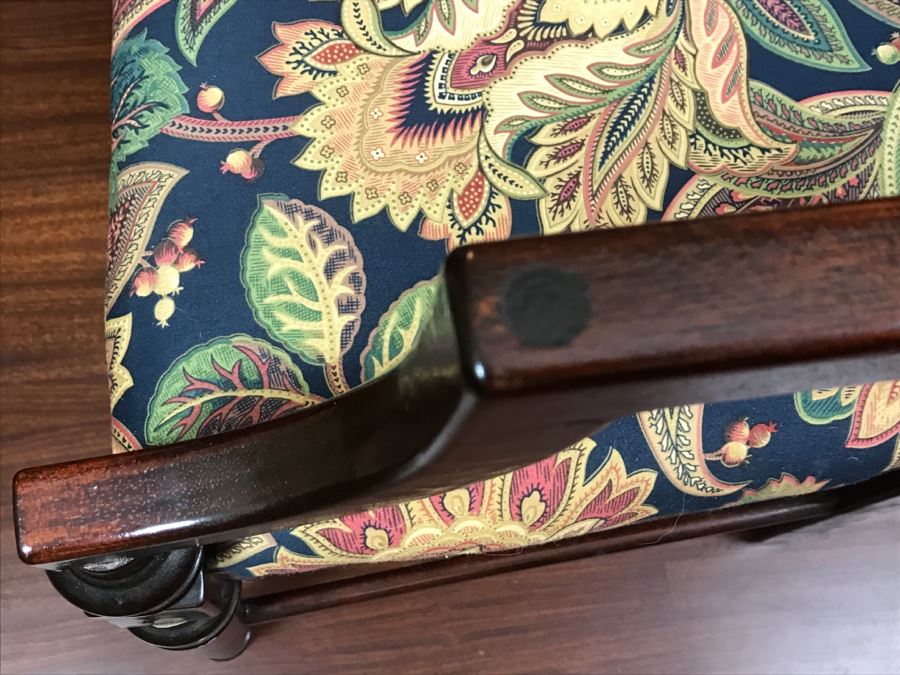 Stunning Mahogany Double Pedestal Dining Table With 6 Dining Chairs (2 Armchairs) [Photo 18]