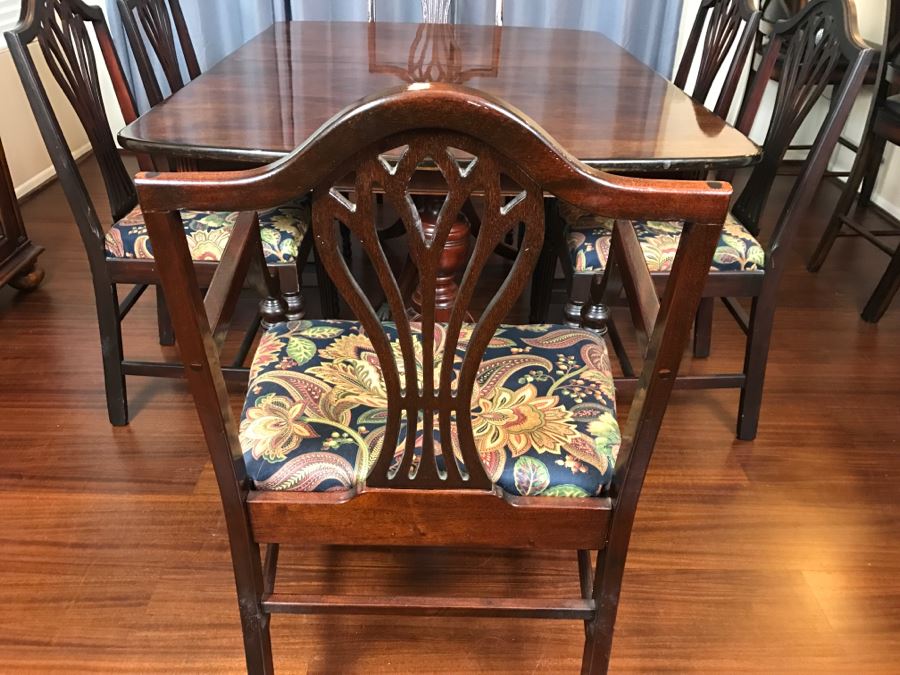 Stunning Mahogany Double Pedestal Dining Table With 6 Dining Chairs (2 Armchairs) [Photo 3]