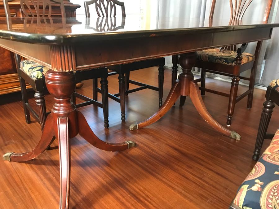Stunning Mahogany Double Pedestal Dining Table With 6 Dining Chairs (2 Armchairs) [Photo 11]