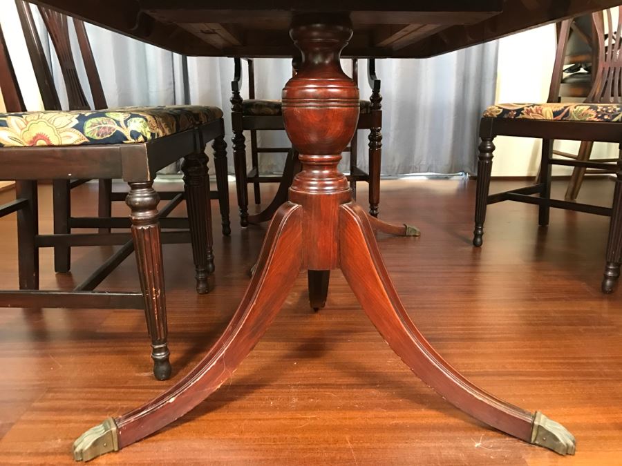 Stunning Mahogany Double Pedestal Dining Table With 6 Dining Chairs (2 Armchairs) [Photo 22]