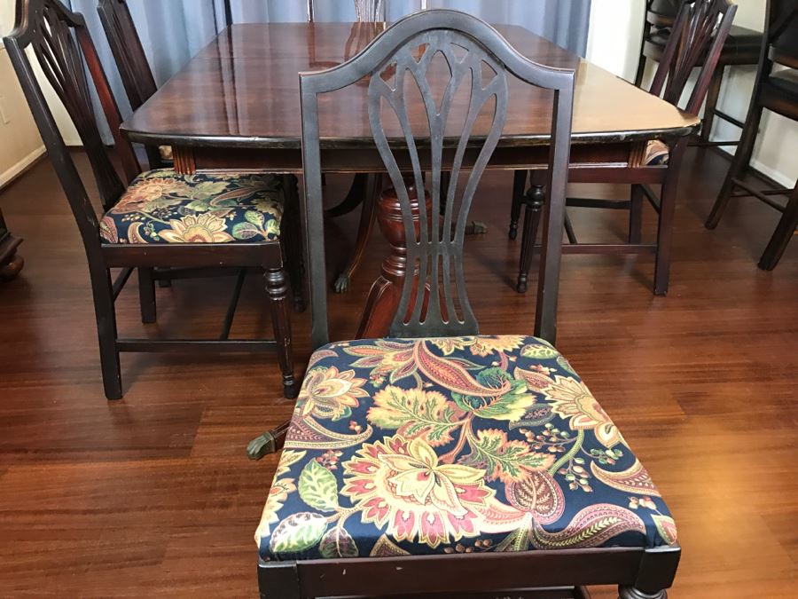 Stunning Mahogany Double Pedestal Dining Table With 6 Dining Chairs (2 Armchairs) [Photo 28]