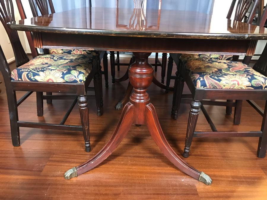Stunning Mahogany Double Pedestal Dining Table With 6 Dining Chairs (2 Armchairs) [Photo 7]