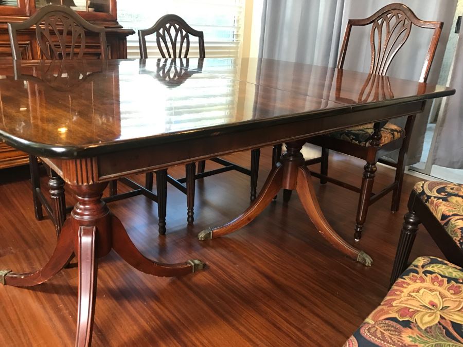 Stunning Mahogany Double Pedestal Dining Table With 6 Dining Chairs (2 Armchairs) [Photo 12]
