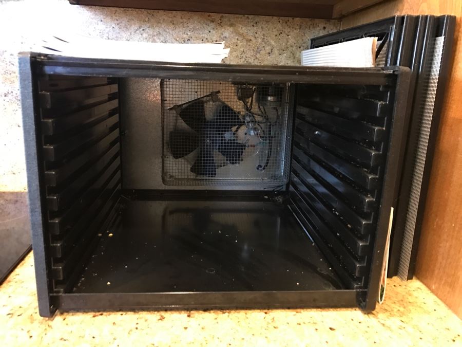 Excalibur Food Dehydrator 9-Tray Black With Trays [Photo 4]