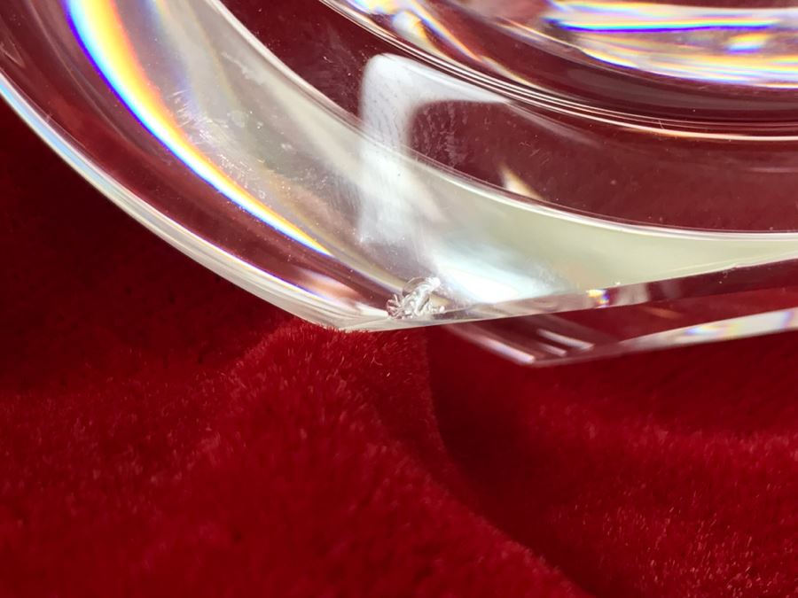 Vintage STEUBEN Crystal 'Star Stream' #8567 By Neil Cohen ~ 5 1/2' x 5' - Slight Chip On Bottom (Not Visible) As Shown In Photos [Photo 14]