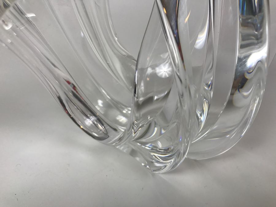 Vintage STEUBEN Crystal 'Star Stream' #8567 By Neil Cohen ~ 5 1/2' x 5' - Slight Chip On Bottom (Not Visible) As Shown In Photos [Photo 11]