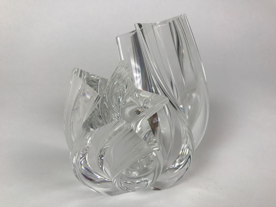 Vintage STEUBEN Crystal 'Star Stream' #8567 By Neil Cohen ~ 5 1/2' x 5' - Slight Chip On Bottom (Not Visible) As Shown In Photos [Photo 6]