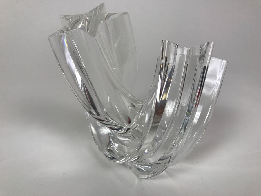 Vintage STEUBEN Crystal 'Star Stream' #8567 By Neil Cohen ~ 5 1/2' x 5' - Slight Chip On Bottom (Not Visible) As Shown In Photos