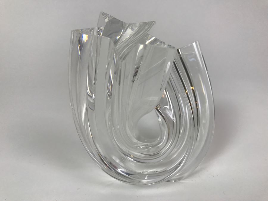 Vintage STEUBEN Crystal 'Star Stream' #8567 By Neil Cohen ~ 5 1/2' x 5' - Slight Chip On Bottom (Not Visible) As Shown In Photos [Photo 8]