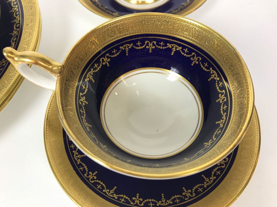 Aynsley Made In England Fine English Bone China Georgian Cobalt 7348 5-Piece China Service For 2 (Missing One Plate) [Photo 3]