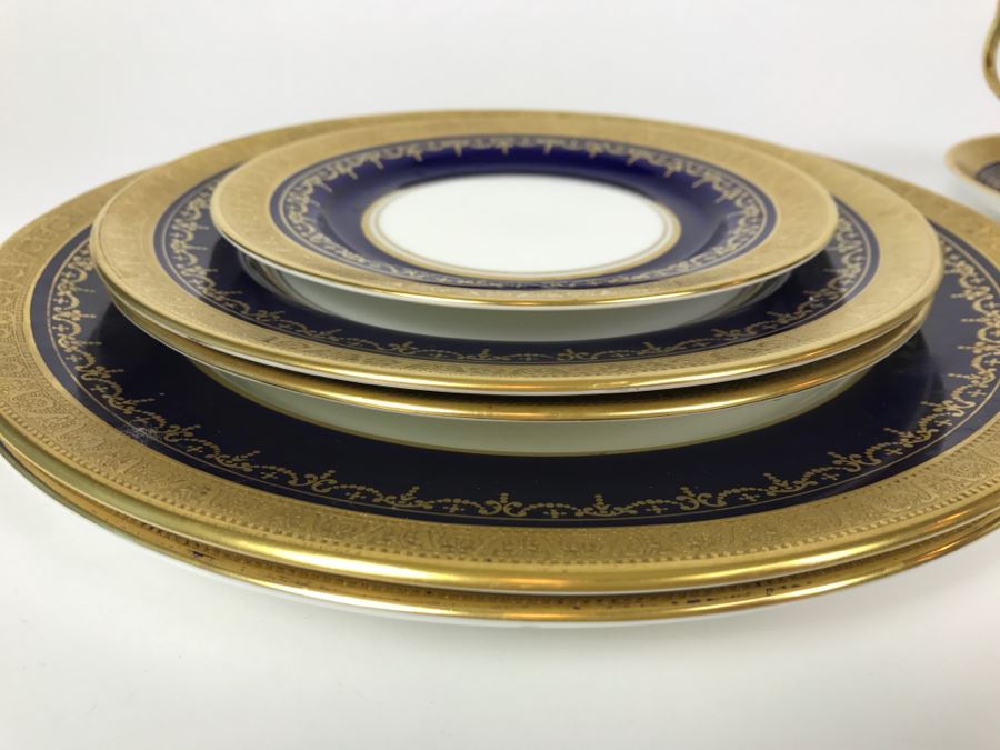 Aynsley Made In England Fine English Bone China Georgian Cobalt 7348 5-Piece China Service For 2 (Missing One Plate) [Photo 6]