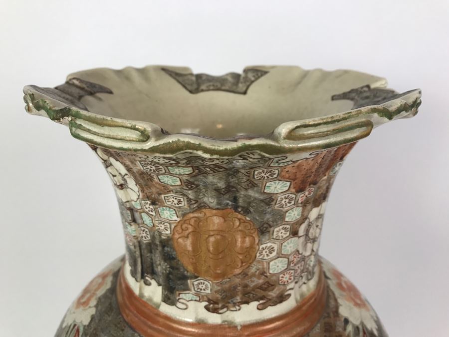 Stunning Large 24' Antique Asian Detailed Hand Painted Vase [Photo 4]