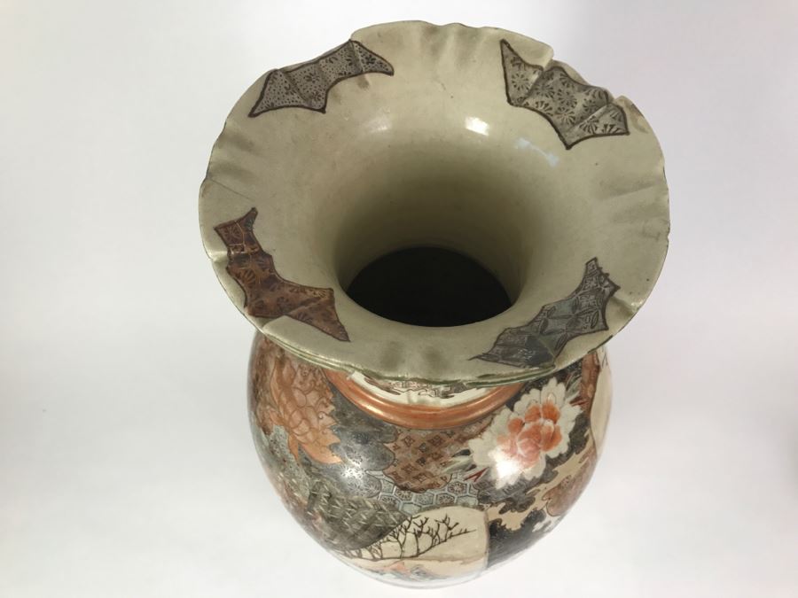 Stunning Large 24' Antique Asian Detailed Hand Painted Vase [Photo 31]