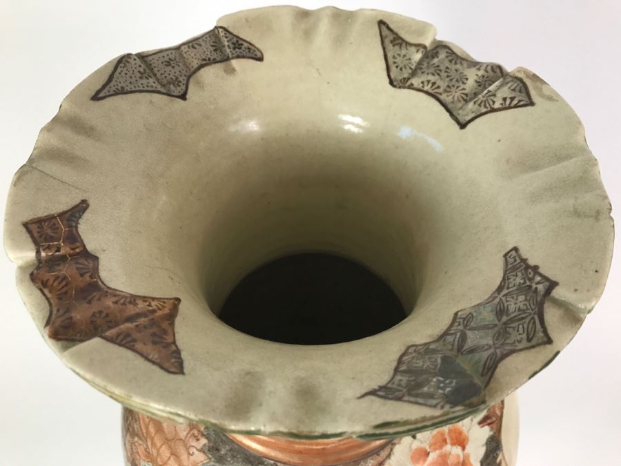 Stunning Large 24' Antique Asian Detailed Hand Painted Vase [Photo 32]