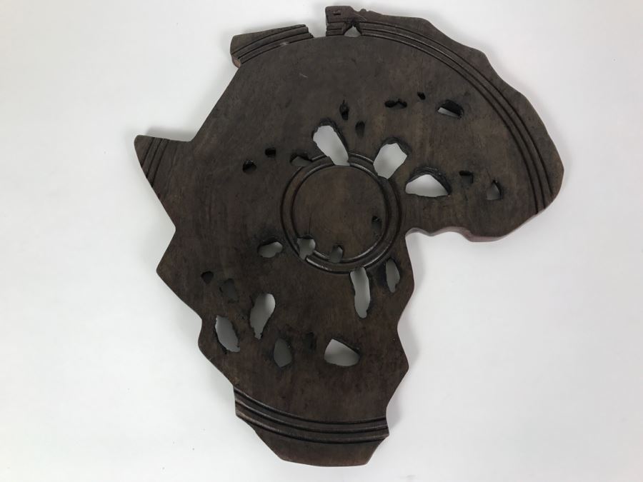 Hand Carved Wooden Map Of Africa With Wild Animal Motif Wall Hanging [Photo 8]