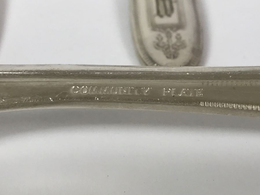 8-Piece Community Plate Silver Plate Flatware [Photo 7]