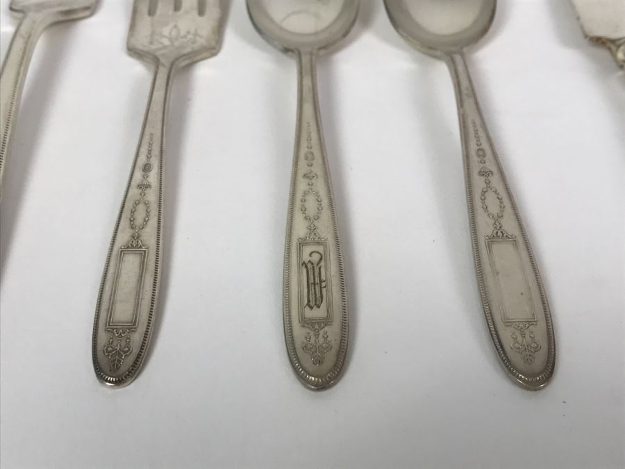 8-Piece Community Plate Silver Plate Flatware [Photo 5]