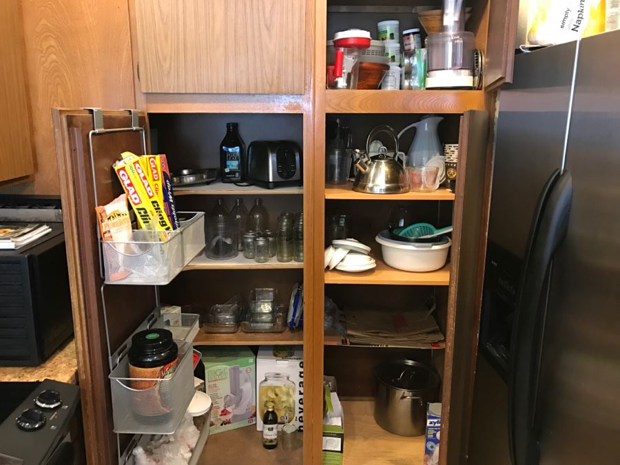 Huge Cabinet Lot Of Appliances, Glass Pyrex Bakeware, SS Teapot, Glass Tumbler Set, Magic Bullet, Mason Jars, Wooden Salad Bowl Set And More (See All Photos) [Photo 2]