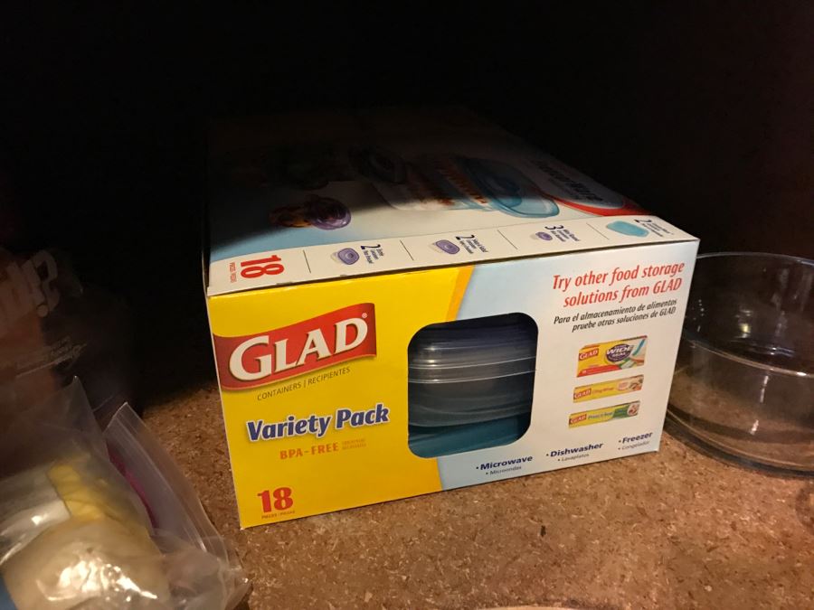 Huge Cabinet Lot Of Appliances, Glass Pyrex Bakeware, SS Teapot, Glass Tumbler Set, Magic Bullet, Mason Jars, Wooden Salad Bowl Set And More (See All Photos) [Photo 8]