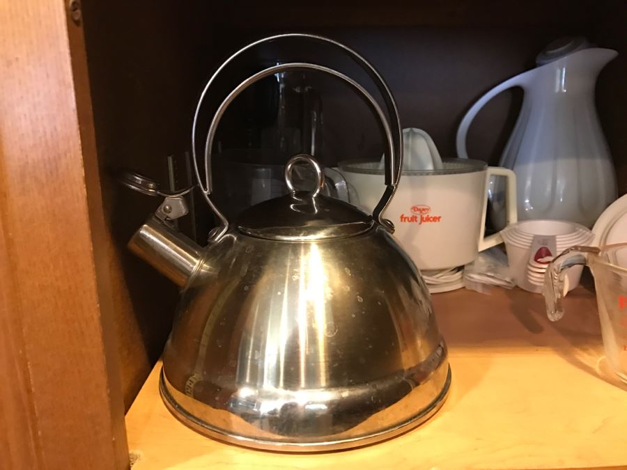 Huge Cabinet Lot Of Appliances, Glass Pyrex Bakeware, SS Teapot, Glass Tumbler Set, Magic Bullet, Mason Jars, Wooden Salad Bowl Set And More (See All Photos) [Photo 20]