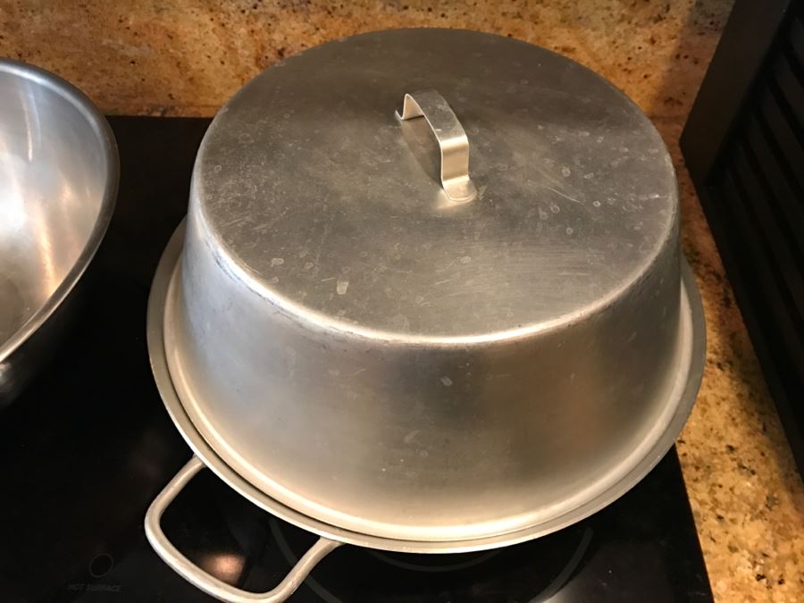 Large Stainless Steel Mixing Salad Bowl And Large Aluminum Pan With Lid [Photo 3]