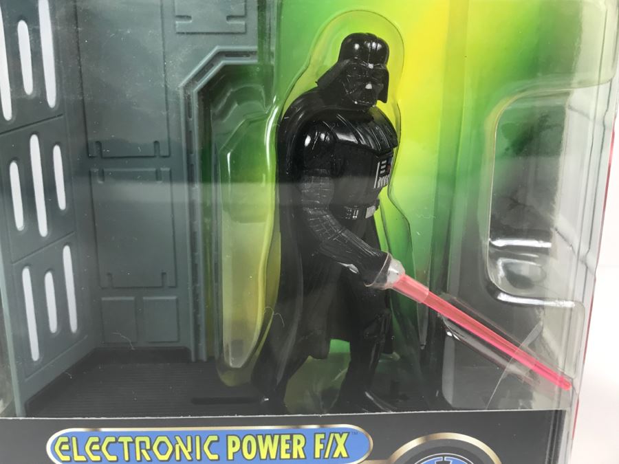 STAR WARS The Power Of The Force Darth Vader Electronic Power F/X Kenner Hasbro 1996 New On Card [Photo 3]