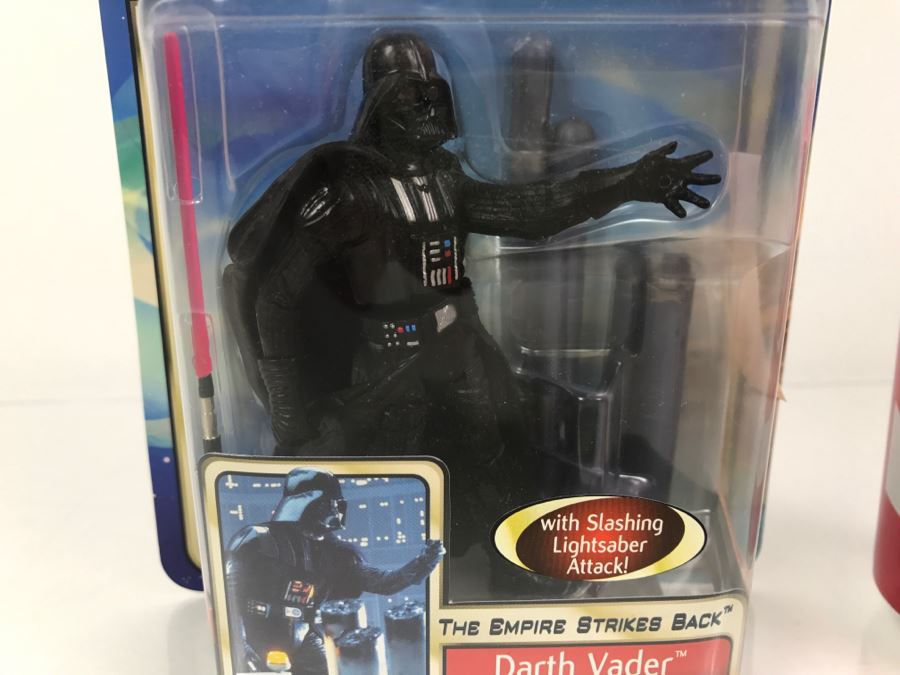 STAR WARS The Empire Strikes Back Darth Vader With Slashing Light Saber Attack Collection 1 Hasbro 2001 New On Card [Photo 3]