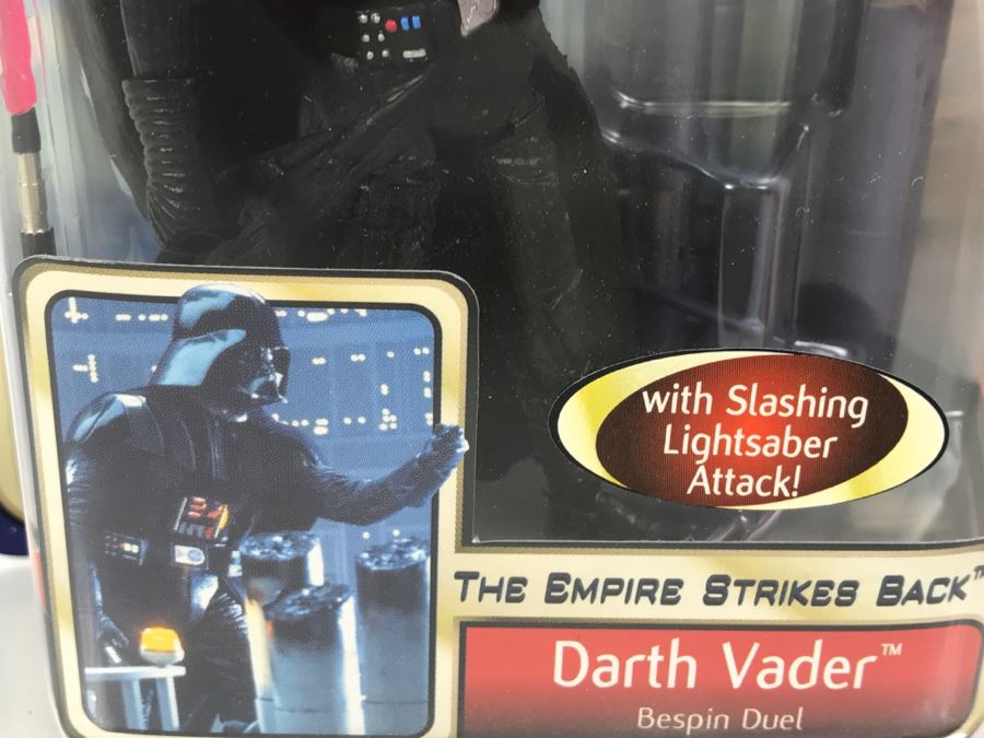 STAR WARS The Empire Strikes Back Darth Vader With Slashing Light Saber Attack Collection 1 Hasbro 2001 New On Card [Photo 5]