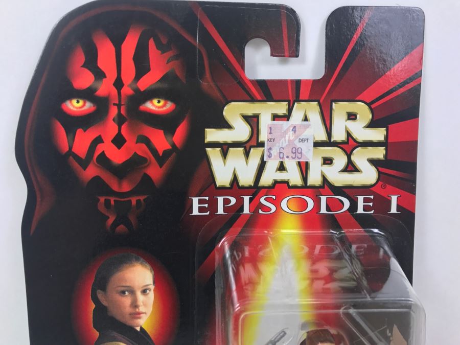STAR WARS Episode 1 Queen Amidala Naboo with Blaster Pistols CommTech Chip Collection 1 Hasbro 1998 84085/84078 New On Card [Photo 2]
