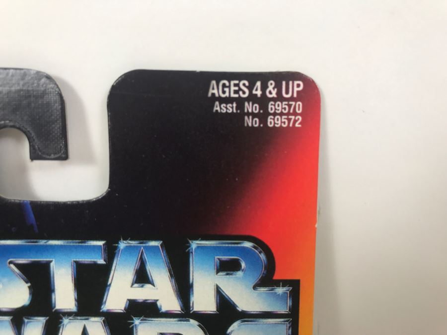 STAR WARS The Power Of The Force Darth Vader With Lightsaber And Removable Cape Kenner Tonka Hasbro 1995  69570/69572 New On Card [Photo 3]