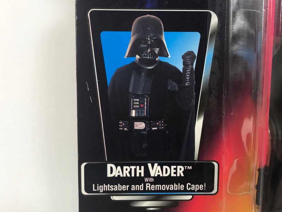 STAR WARS The Power Of The Force Darth Vader With Lightsaber And Removable Cape Kenner Tonka Hasbro 1995  69570/69572 New On Card [Photo 9]