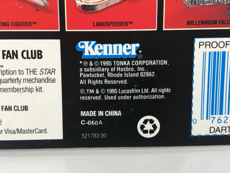 STAR WARS The Power Of The Force Darth Vader With Lightsaber And Removable Cape Kenner Tonka Hasbro 1995  69570/69572 New On Card [Photo 13]