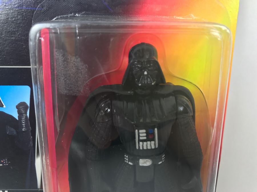 STAR WARS The Power Of The Force Darth Vader With Lightsaber And Removable Cape Kenner Tonka Hasbro 1995  69570/69572 New On Card [Photo 5]