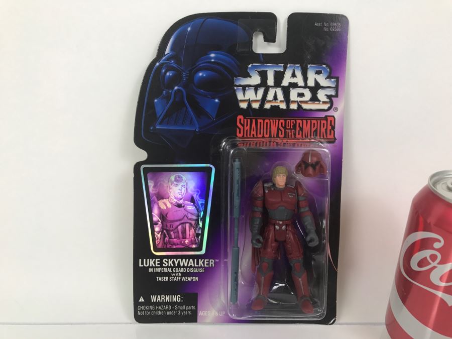 STAR WARS Shadows Of The Empire Luke Skywalker In Imperial Guard Disguise with Taser Staff Weapon Kenner Hasbro 1996 69605/69566 New On Card