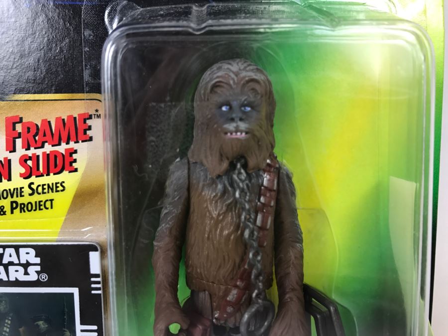 STAR WARS The Power Of The Force Chewbacca as Boushh’s Bounty With Bowcaster Freeze Frame Action Slide Collection 1 Kenner Hasbro 1998 69570/69882 New On Card [Photo 4]