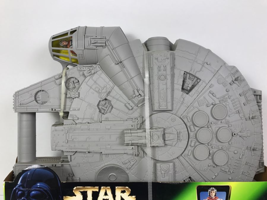 STAR WARS The Power Of The Force Millennium Falcon Carry Case With Wedge Antilles Kenner Hasbro 1997 New In Box [Photo 7]