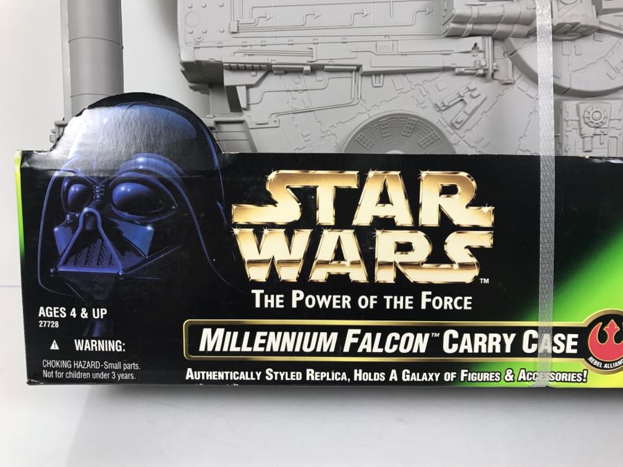 STAR WARS The Power Of The Force Millennium Falcon Carry Case With Wedge Antilles Kenner Hasbro 1997 New In Box [Photo 4]