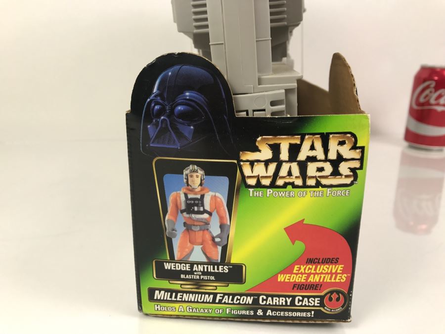 STAR WARS The Power Of The Force Millennium Falcon Carry Case With Wedge Antilles Kenner Hasbro 1997 New In Box [Photo 9]