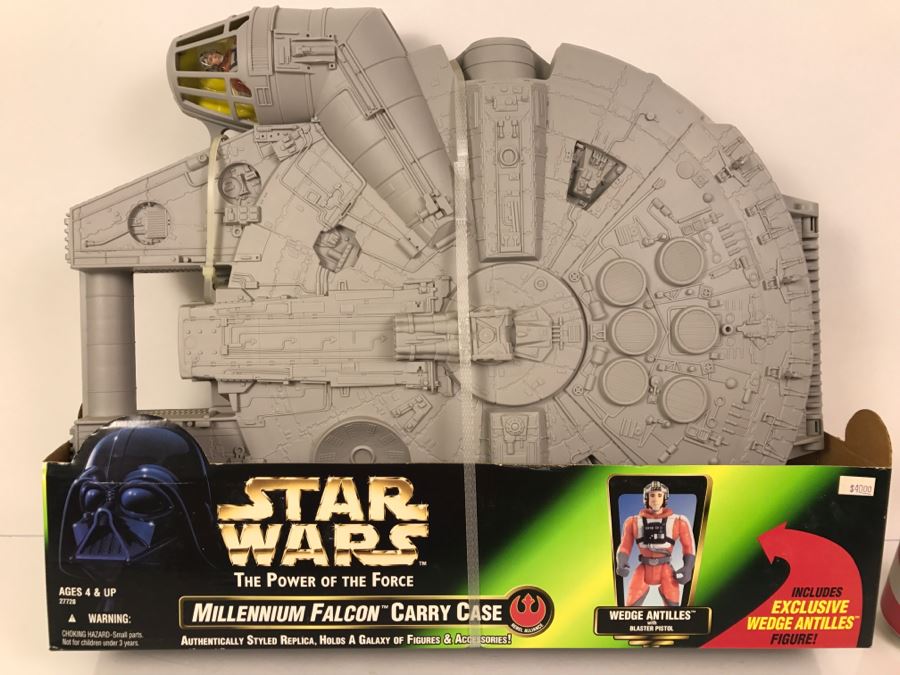 STAR WARS The Power Of The Force Millennium Falcon Carry Case With Wedge Antilles Kenner Hasbro 1997 New In Box [Photo 3]