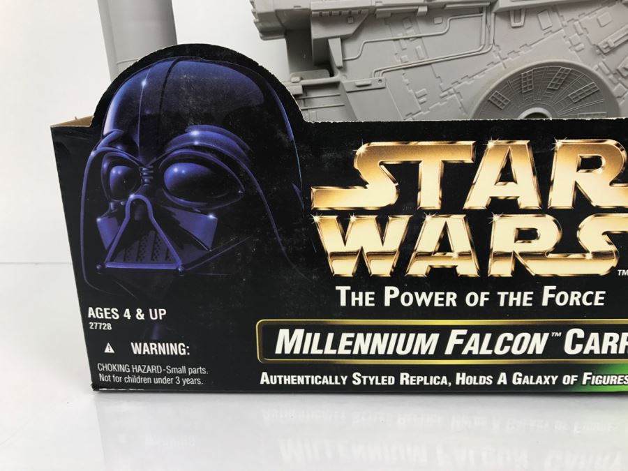 STAR WARS The Power Of The Force Millennium Falcon Carry Case With Wedge Antilles Kenner Hasbro 1997 New In Box [Photo 3]